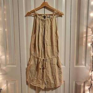 FATE Light Brown Sleeveles Romper Linen Blend in Medium